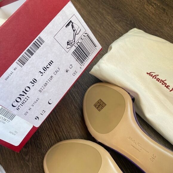 Salvatore Ferragamo Como 30 Metallic leather Sandals - Picture 8 of 9